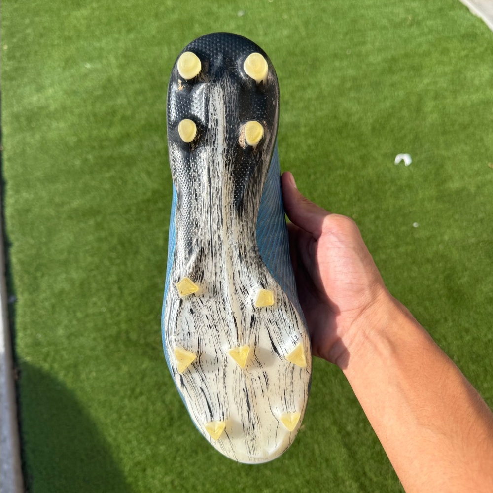 Blue Adidas X 19.1 soccer cleats - Picture 9 of 17